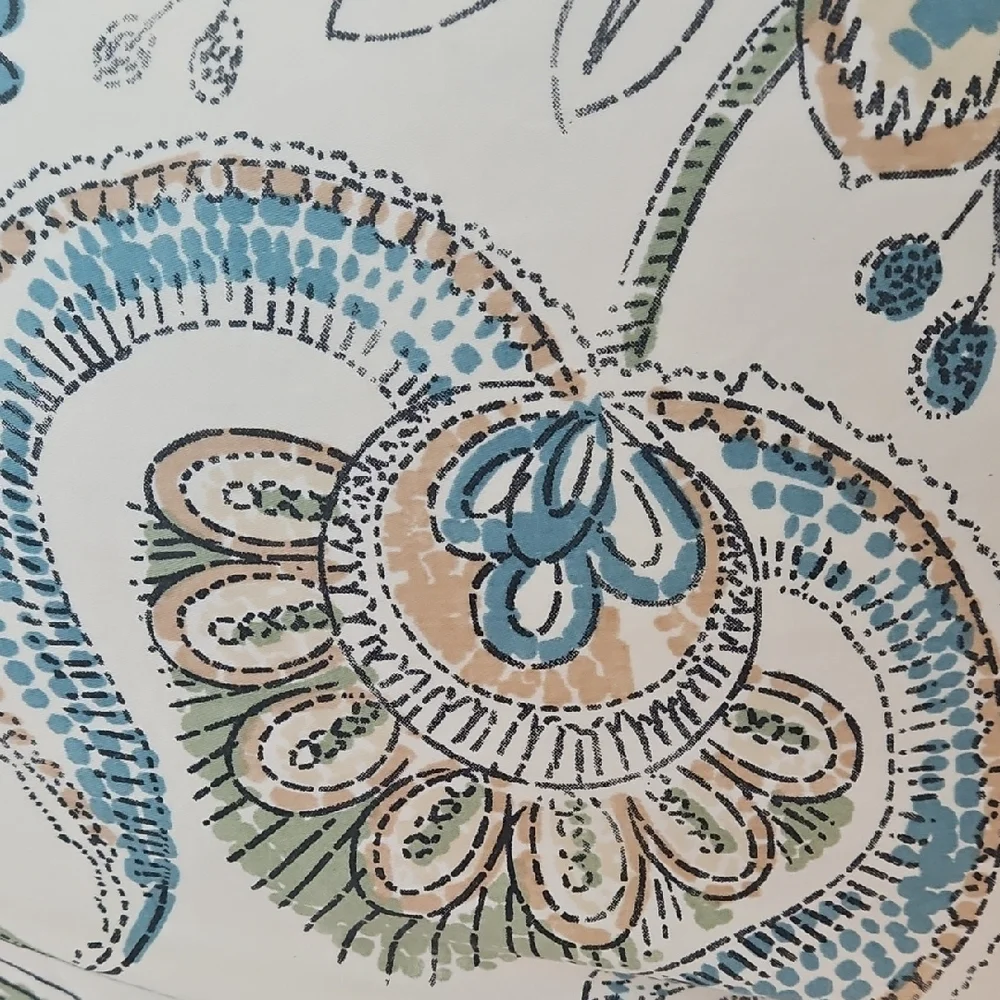 Noble Excellence Cream Mid-Century Modern Paisley Floral King Pillow Shams